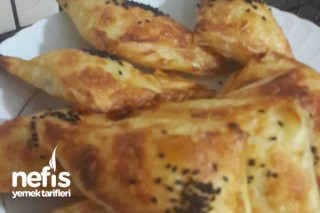 Muska Börek (Baklavalık Yufkayla) Tarifi