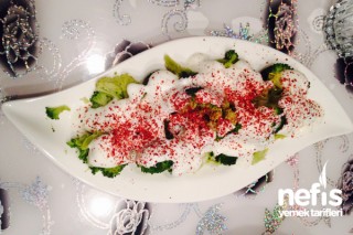 Yoğurtlu Brokoli Salatası Tarifi