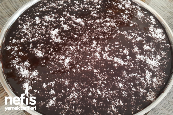 Kremalı Ve Çikolata Soslu Islak Kek 3