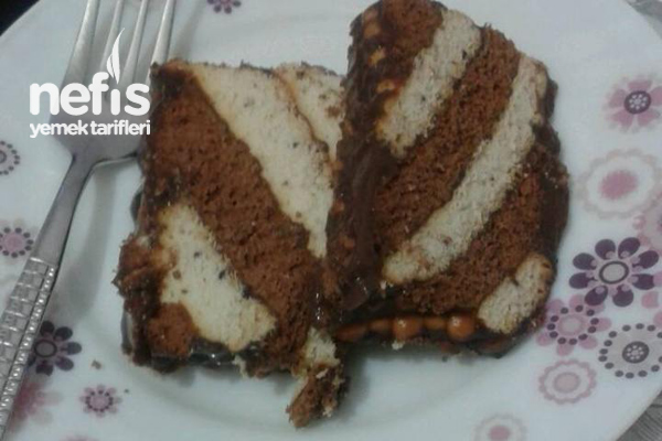İki Renkli Pasta Nefis Yemek Tarifleri