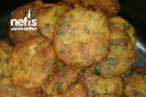Bayat Ekmek Köftesi tarifi Ümmü Nur Nefis Yemek Tarifleri