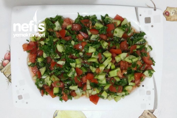 Nar Ekşili Domates Salatası Tarifi