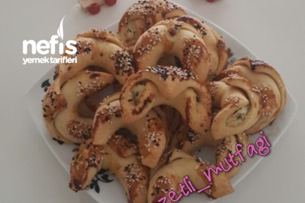 Peynirli Ay Çöreği Yapımı - Nefis Yemek Tarifleri