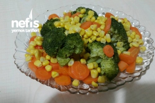 Brokoli Havuç Salatası Yapımı Tarifi