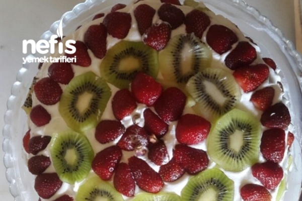 Meyveli Yaş Pasta Tarifi Nefis Yemek Tarifleri 606772