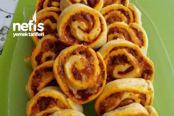 Rulo Pizzalar - Nefis Yemek Tarifleri