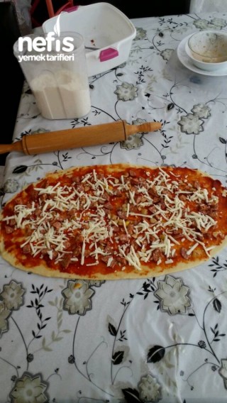 Rulo Pizzalar - Nefis Yemek Tarifleri