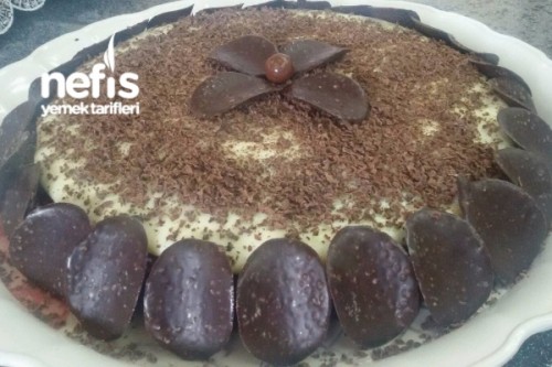 Tart kalıbında Muhallebili Kek Nefis Yemek Tarifleri