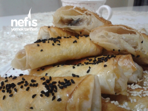 Mantarlı Ve Kaşarlı Mini Börek Nefis Yemek Tarifleri