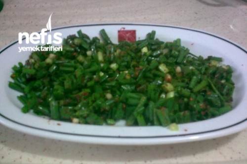 Taze Soğan Salatası / Yeşil Soğan Salatası Tarifi