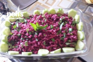 Renkli Şalgam Suyunda Pişirilmiş Bulgur Salatası Tarifi