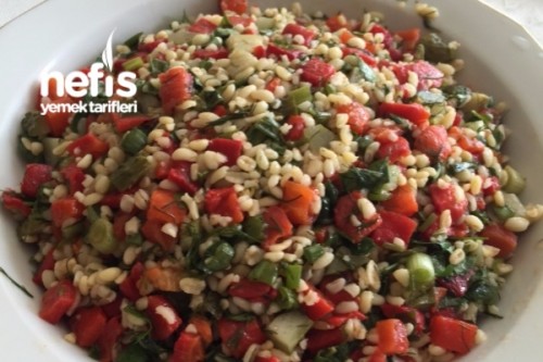 Bulgurlu Bahar Salatası Tarifi