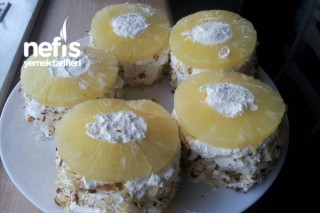 Ananaslı Küçük Yaş Pastalar Tarifi
