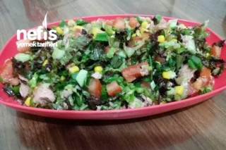 Ton Balığı Salatası Yapımı Tarifi