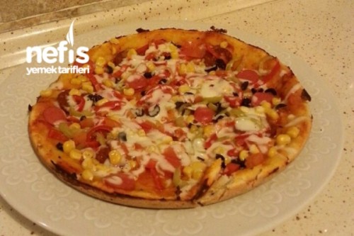 Kolay Pizza Tarifi Nefis Yemek Tarifleri 705090