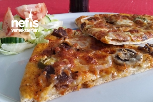 Lezzetli Ev Pizzası