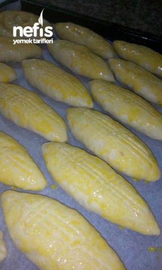 Peynirli Pastane Poğaçası(mahlepli)
