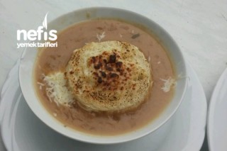 Fransız Usulü Soğan Çorbası Tarifi