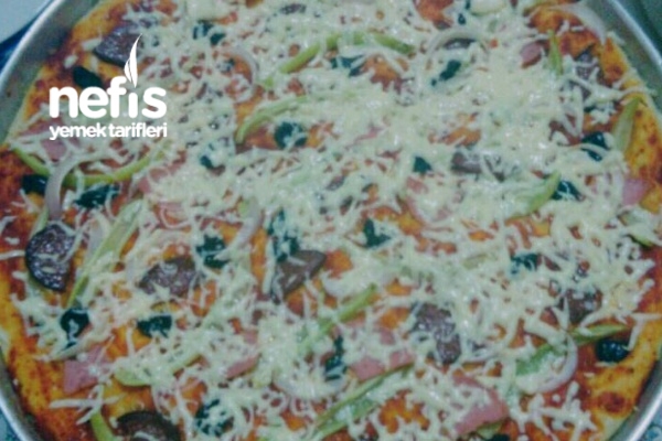 Nefis Ev Yapımı Pizza Tarifi