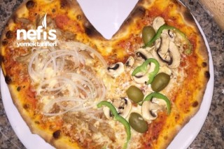 İtalyan Pizza (Kalp Şeklinde) Tarifi