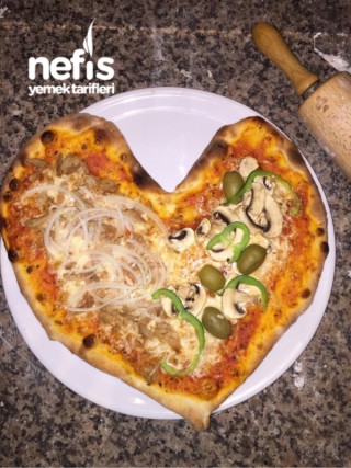 İtalyan Pizza (Kalp Şeklinde)