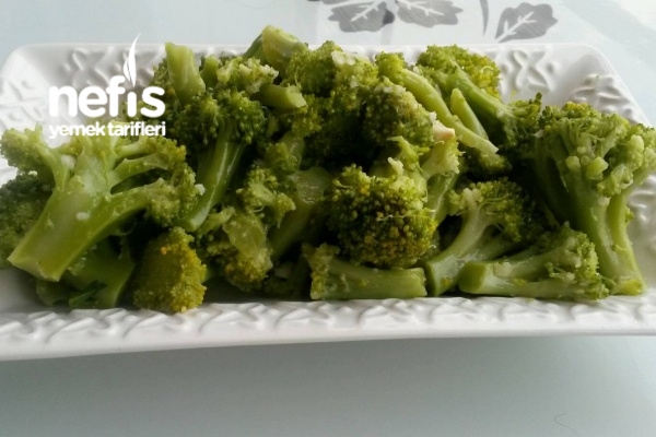 Nefis Pratik Brokoli Salatası