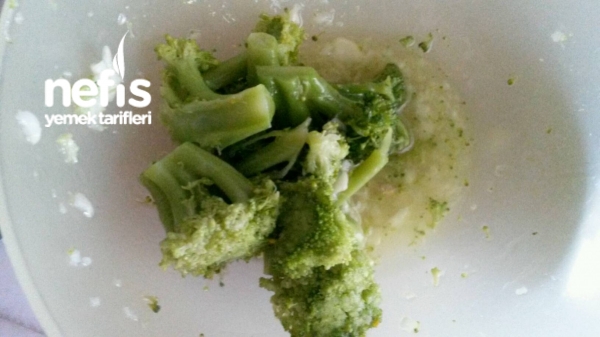 Nefis Pratik Brokoli Salatasi