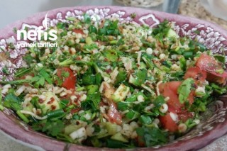 Pirinç Salatası (Artan Pilavları Değerlendirme) Tarifi