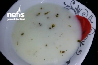 Kırık Pirinçli Yoğurt Çorbası +9 Aylık Tarifi