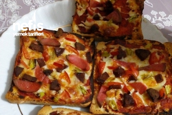 Tost Ekmeğinden Sağlıklı Pizza