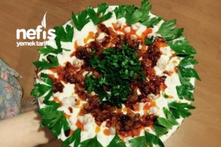 Bulgurlu Minik Köfte (Yoğurtlu) Tarifi