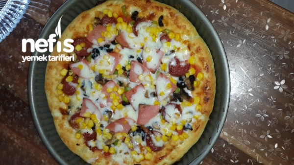 Ev Yapımı Karışık Pizza