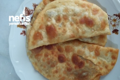 Tatar Böreği (Nefis Çiğ Börek) Kıymalı Ve Patatesli Tarifi
