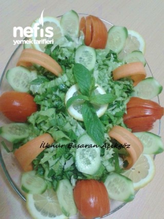 Yeşil Naneli Marul Salatası