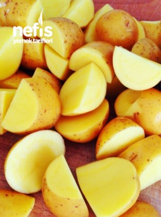 Fırınlanmış Baharatlı Patates – 112 Kkal/100g