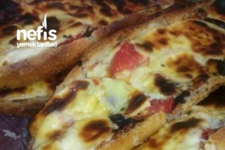 Ekmek Pizzası (15 Dk Da Hazır ) Tarifi