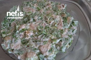 Nuggetlı Marul Salatası Tarifi