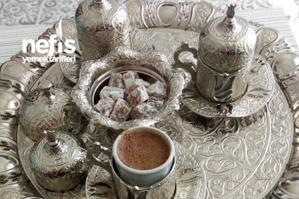 Sütlü Köpüklü Türk Kahvesi Nefis Yemek Tarifleri