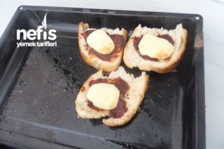 Kaşarlı Ekmek Tarifi