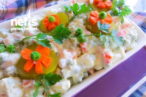 Rus Salatası (Olivier Salad) Tarifi