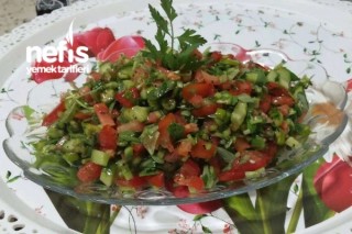 Semizotlu Mevsim Salatası Tarifi