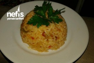 Domatesli Pirinç Pilavı (Resimli ) Tarifi
