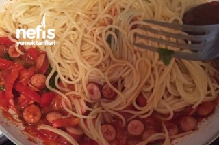 Sosisli Spaghetti Tarifi