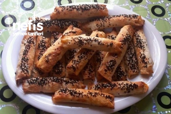 Semizotlu Kaşarlı Börek Nefis Yemek Tarifleri