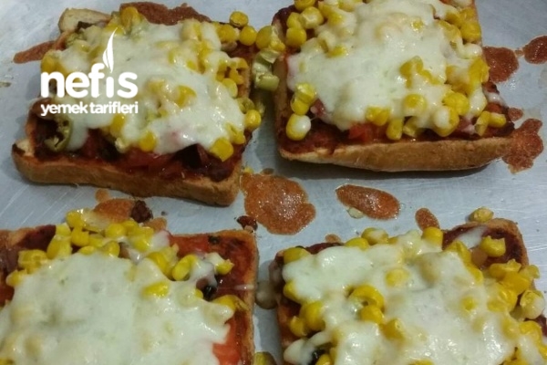 Tost Ekmeğinden Pizza Tarifi Nefis Yemek Tarifleri