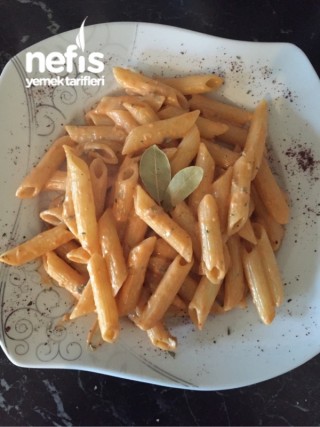 Çürük Peynir Soslu Makarna (penne Gorgonzola)