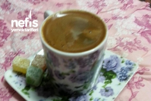 Orta Şekerli Türk Kahvesi (Tek Kişi İçin) Tarifi