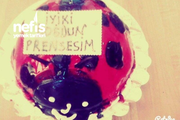 Uğur Böcekli Doğum Günü Pastası Nefis Yemek Tarifleri