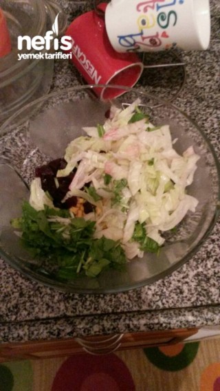 pembiş Brokoli Salatası