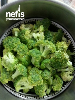 Buharda Pişirilmiş Brokoli Salatası(diyete uygun)